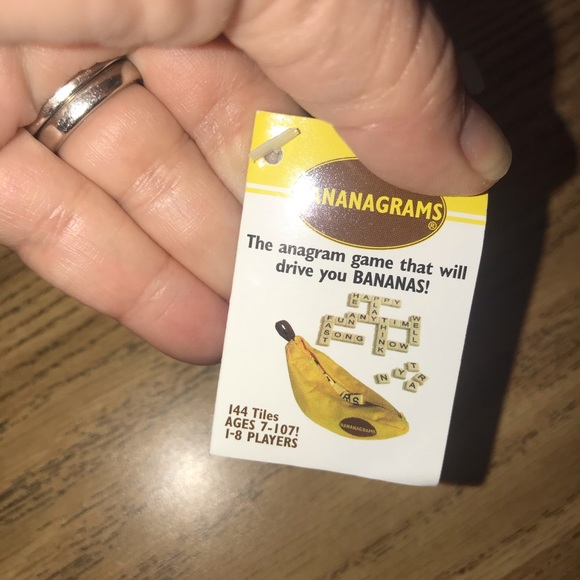 Bananagrams 🍌 - Picture 2 of 5